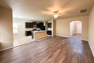 2409 Rosa Cir in Yukon, OK - Building Photo - Building Photo