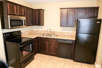 614 W Mount Vernon St, Unit A in Springfield, MO - Building Photo - Building Photo