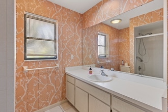 19484 Midway Blvd in Port Charlotte, FL - Building Photo - Building Photo