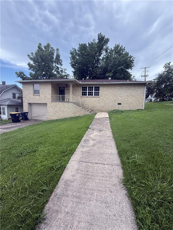 property at 120 W Erie St