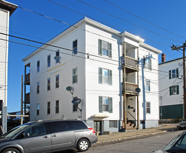 564 Silver St in Manchester, NH - Foto de edificio - Building Photo