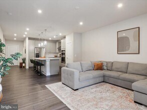 106 St Ives Pl in Oxon Hill, MD - Building Photo - Building Photo