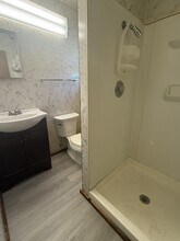 1230 E 6th Ave in Hutchinson, KS - Building Photo - Building Photo