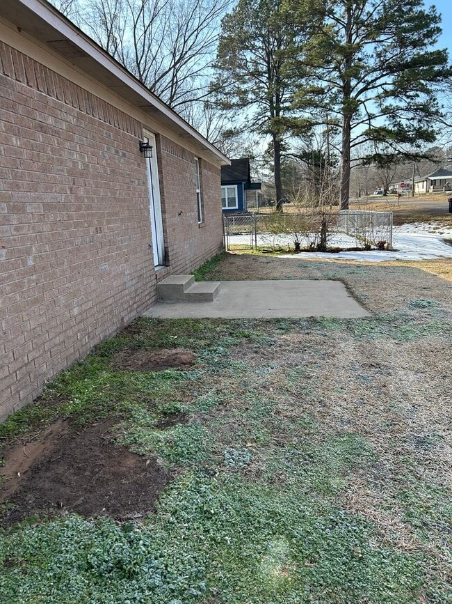 904 E 5th St in Russellville, AR - Building Photo - Building Photo