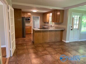 713 Giles Dr NE in Huntsville, AL - Building Photo - Building Photo