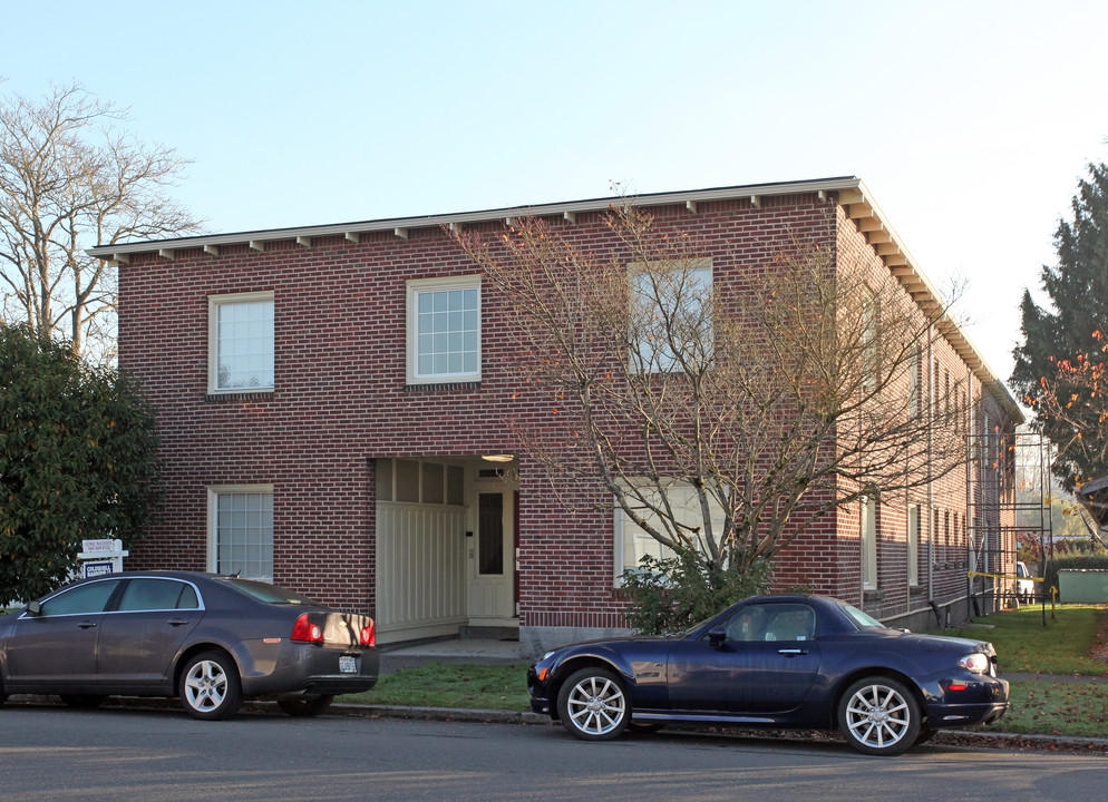 914 N Tower Ave in Centralia, WA - Building Photo