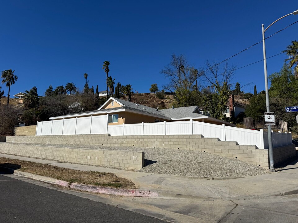 11701 Woodley Ave in Los Angeles, CA - Building Photo