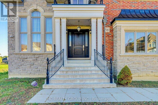 58 Langdon Dr in King, ON - Building Photo - Building Photo