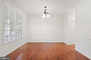 15221 Londons Bridge Rd in Haymarket, VA - Building Photo