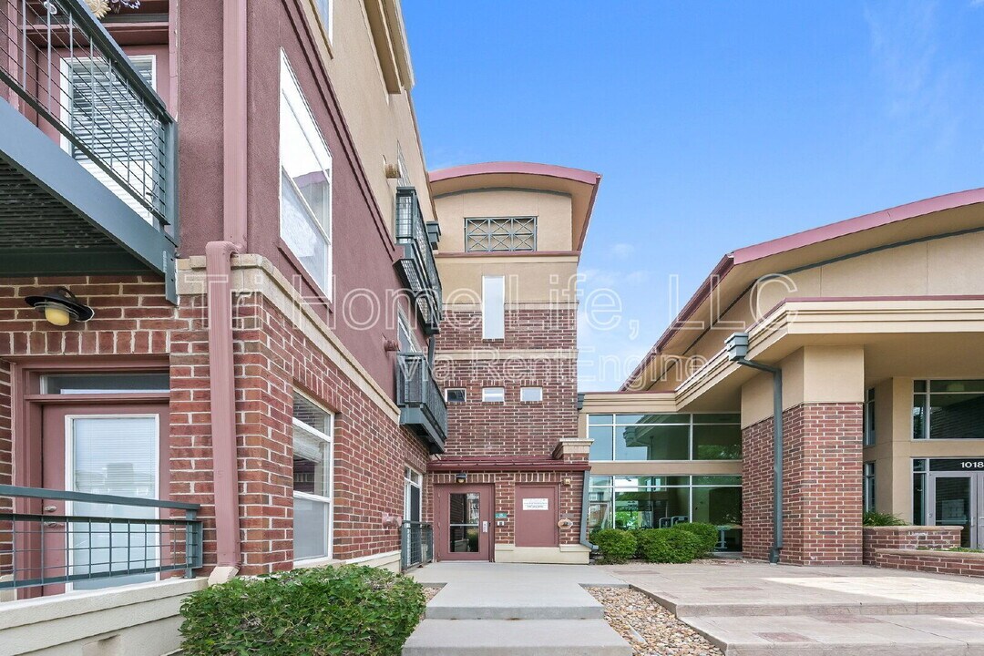 10184 Park Meadows Dr in Lone Tree, CO - Building Photo