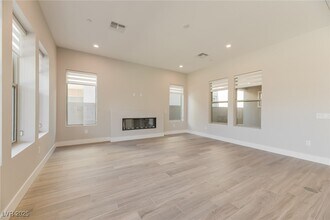 5073 Slatestone St in Las Vegas, NV - Building Photo - Building Photo