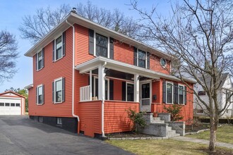 65 Harding St in Newton, MA - Building Photo - Building Photo
