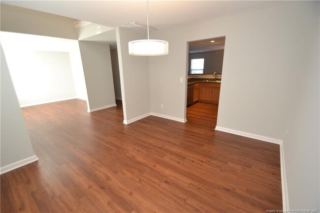 501 Birchtree Valley Ct in Fuquay Varina, NC - Building Photo - Building Photo