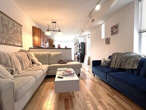 2544 W Girard Ave, Unit 2F in Philadelphia, PA - Building Photo - Building Photo