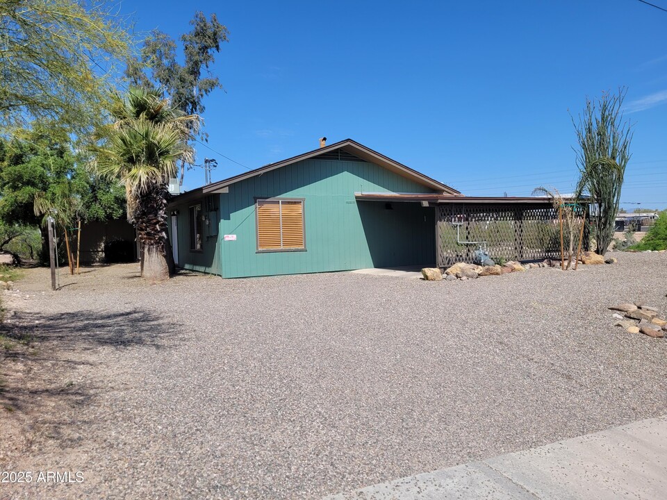 350 Los Altos Dr in Wickenburg, AZ - Building Photo