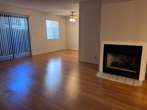 430 E San Jose Ave in Burbank, CA - Building Photo - Building Photo