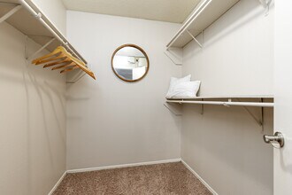 Slate Dallas in Dallas, TX - Building Photo - Interior Photo