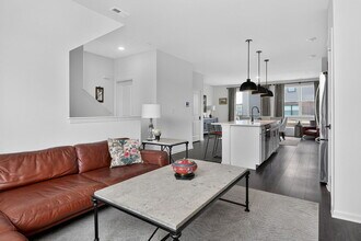 2213 Venture Dr in Schaumburg, IL - Building Photo - Building Photo