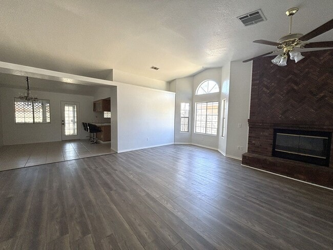10150 Rea Ave in California City, CA - Building Photo - Building Photo