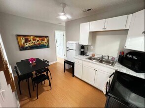 316 Skyland Ave in Charlotte, NC - Building Photo - Building Photo