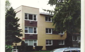 1525-1527 W Chase Ave Apartments