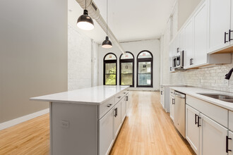 The Lofts at 44 in Columbus, OH - Foto de edificio - Building Photo