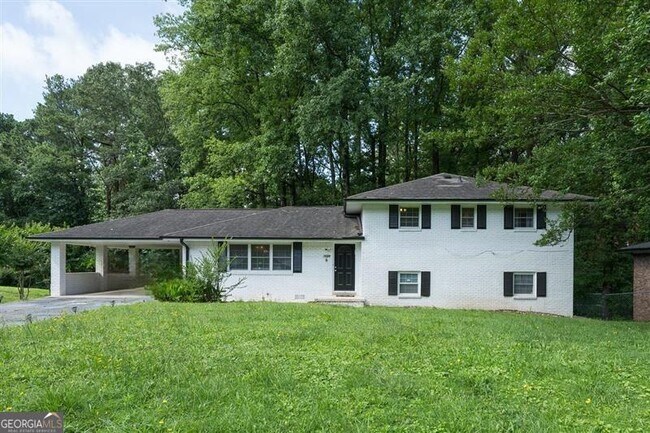1025 Hilburn Dr SE in Atlanta, GA - Building Photo - Building Photo