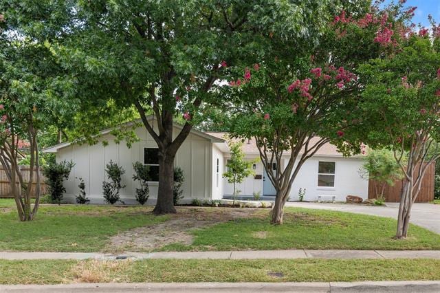 property at 8709 Gladwood Ln