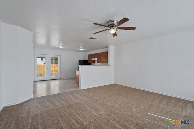 property at 624 NW Crossing Dr
