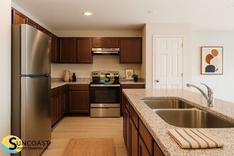 7626 Mailes Ct, Unit 101 in Jacksonville, FL - Foto de edificio - Building Photo