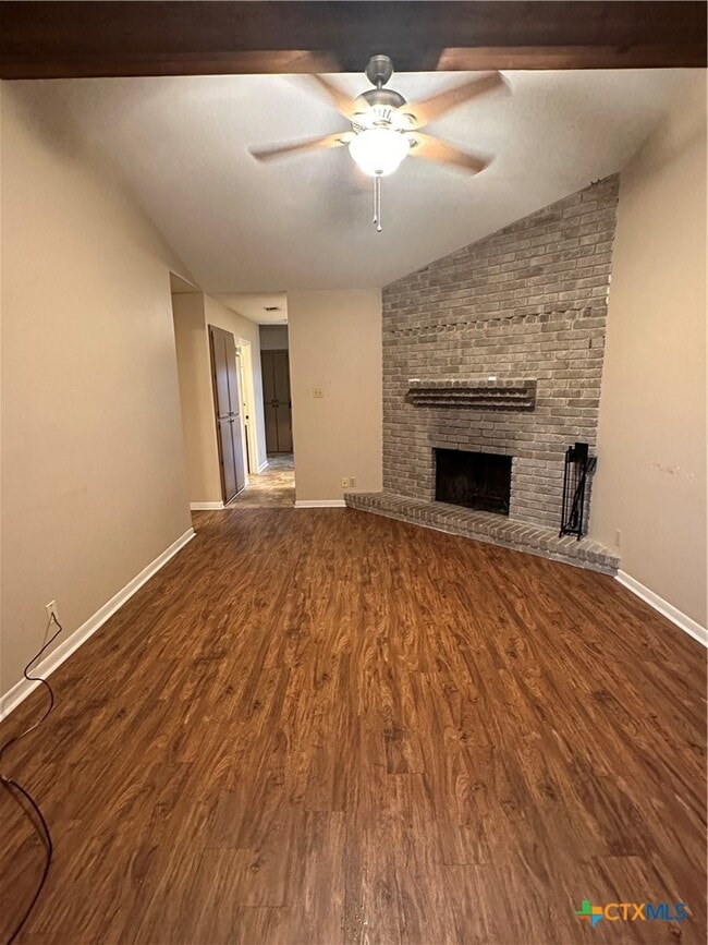 208 Versailles St in Victoria, TX - Building Photo - Building Photo