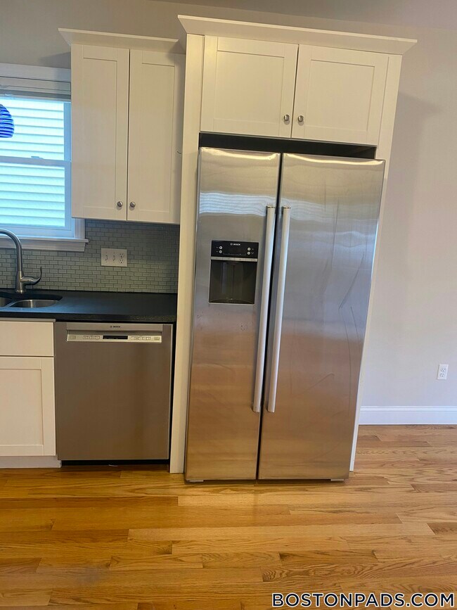 995 Dorchester Ave, Unit 2 in Boston, MA - Building Photo - Building Photo