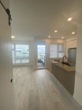 32838 Landeau Pl in Abbotsford, BC - Building Photo - Building Photo