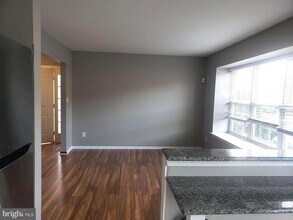 5002 Essex Ln in Mount Laurel, NJ - Building Photo - Building Photo