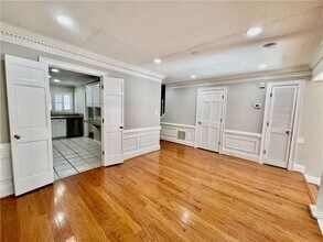 215 Brantley Rd in Atlanta, GA - Building Photo - Building Photo