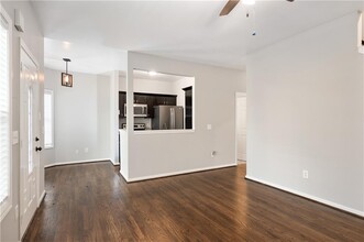 2162 Larchwood Rd SW in Atlanta, GA - Building Photo - Building Photo