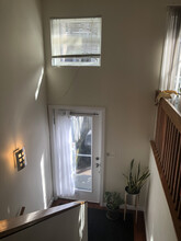 24 Alton Pl, Unit A in Brookline, MA - Building Photo - Building Photo