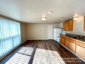 1841 Kincaid St in Eugene, OR - Building Photo - Building Photo