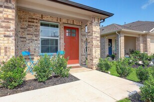 114 Oxbow Ter. in Bastrop, TX - Building Photo