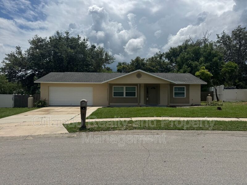 105 Shomate Dr in Longwood, FL - Building Photo