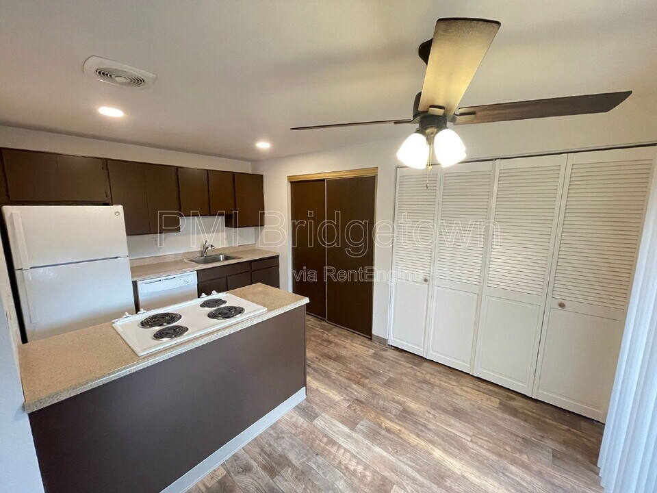 4821 NE Prescott St in Portland, OR - Building Photo