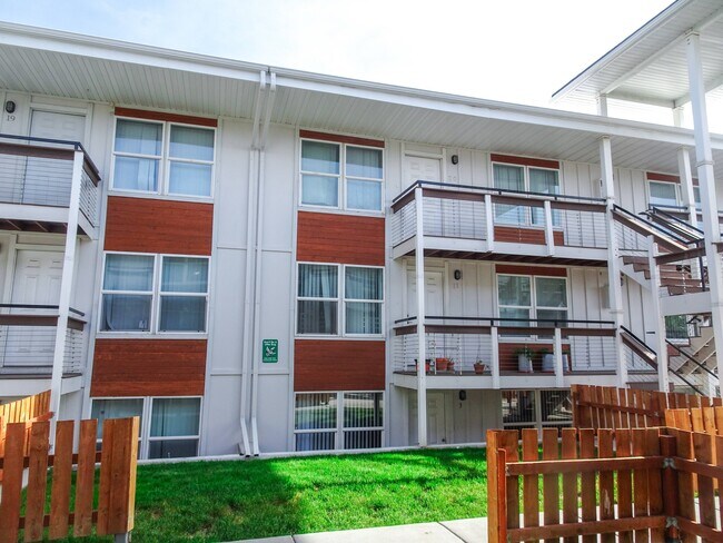 Palmer Apartments in Ogden, UT - Foto de edificio - Building Photo