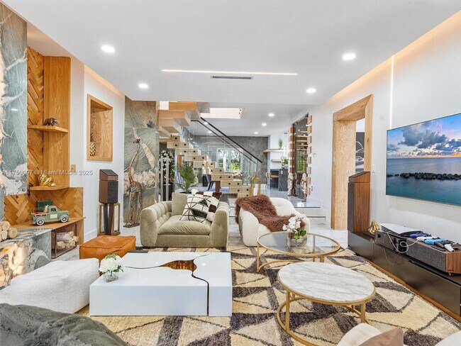 property at 4431 Alton Rd