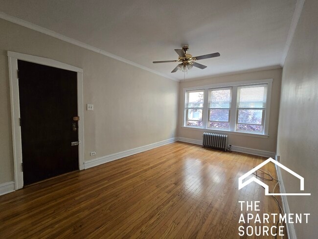 property at 2948 W Belle Plaine Ave