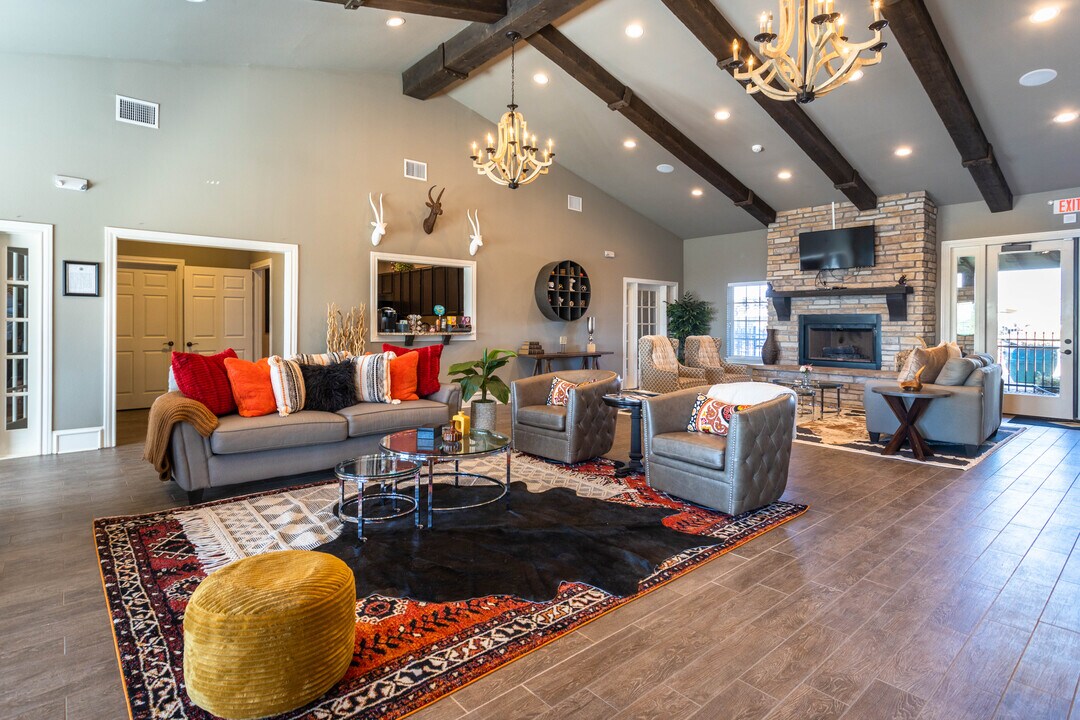 Cooper Cove Apartments in Lubbock, TX - Building Photo