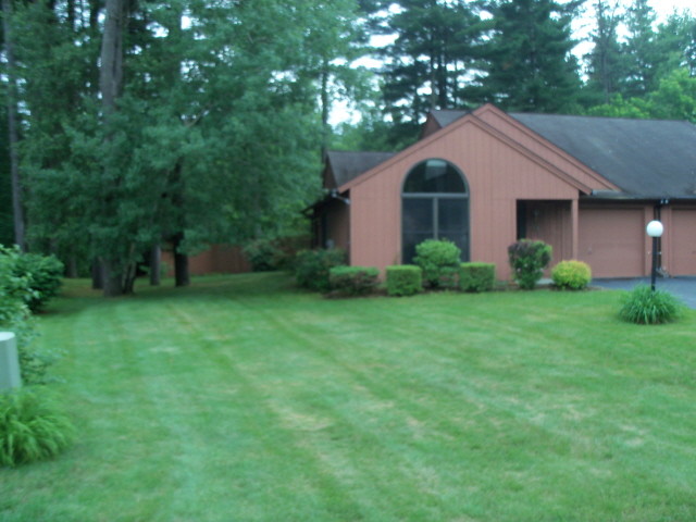 76 Queen Mary Dr, Unit 312C in Queensbury, NY - Building Photo
