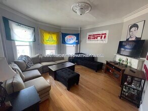 895 E Broadway, Unit 2 in Boston, MA - Building Photo - Building Photo