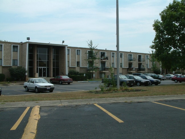 Beechwood Villas in Cincinnati, OH - Foto de edificio - Building Photo