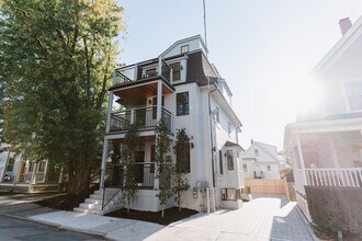 5 Thurston St, Unit 3 in Somerville, MA - Building Photo - Building Photo