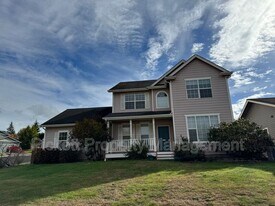 1379 Amber Ct NE in Poulsbo, WA - Building Photo